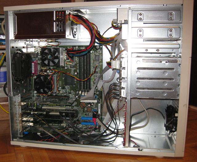 SC733_Chassis_with_MSI-9105_1.jpg