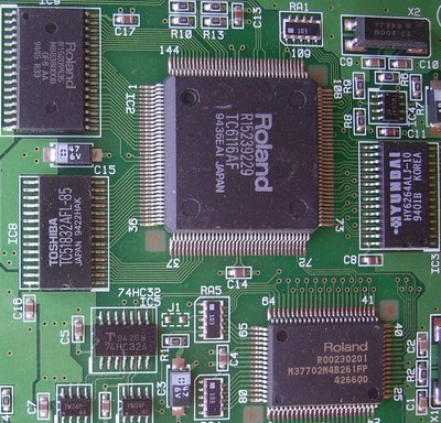 Roland SCB-7 ICs.JPG