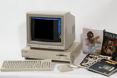 Amiga_1000_PAL.jpg