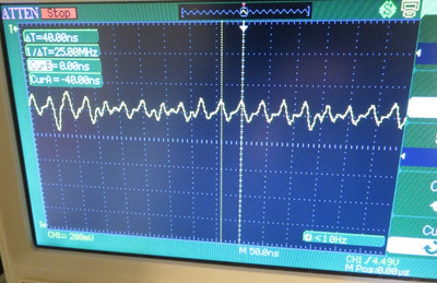 Scope_50MHz_Crystal_OSC_showing_Replica_HIGH_freq_TIME.JPG