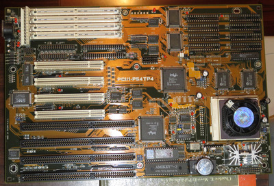 Asus_PCI-I-P54TP4_motherboard_top_1b.JPG