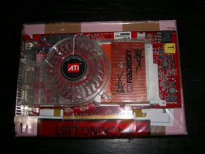radeon X850 XT PE with box.JPG