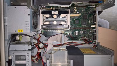 Compaq_SP700_inside.jpg
