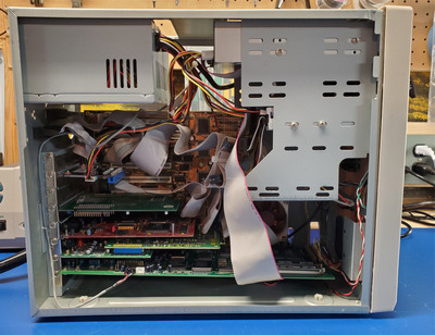 Pentium 133 new case 2.jpg