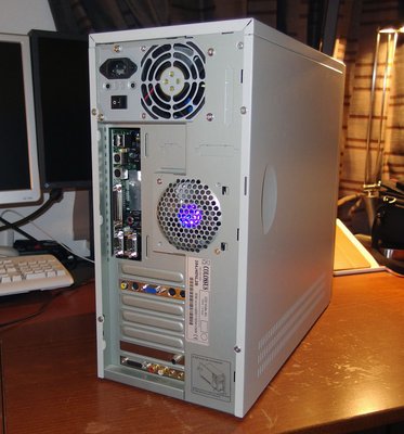 COMPAQ Prosignia 720 b.jpg