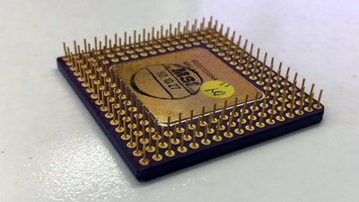 Intel 486 DX33 Bent Pins 2.JPG