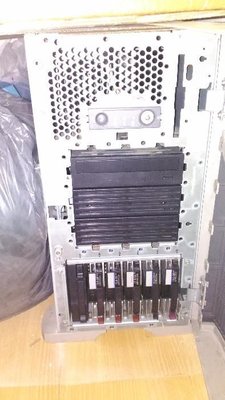 Compaq ML370 T02 (2).jpg