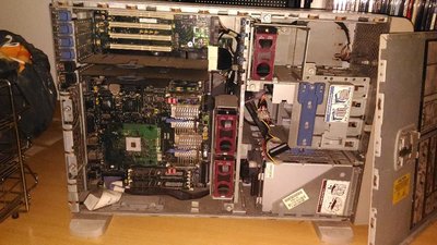 Compaq ML370 T02 (4).jpg