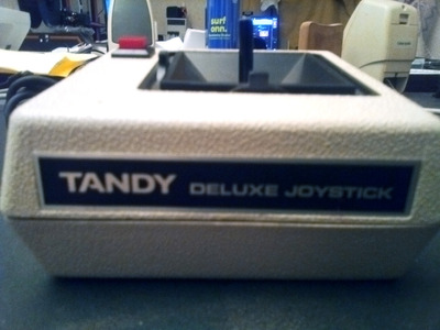 Tandy_Joystick_02.jpg