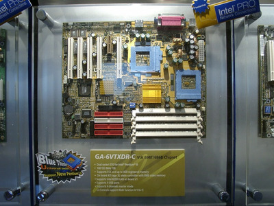 GA-6VTXDR-C (Computex 2001).jpg