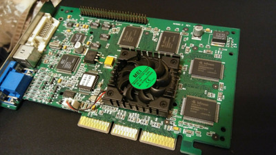 256 ddr 32mb vga dvi agp4x.jpg