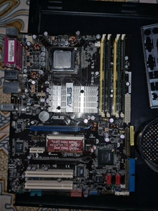 ASUS P5N-E SLI.jpg