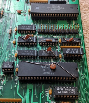 ICs with caps and resistors.jpg
