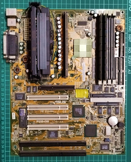 Dual-Slot-1-Asus-P2B-DS.jpg