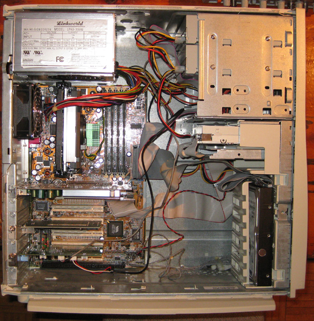 Dell_Dimension_V400c_Guts.jpg