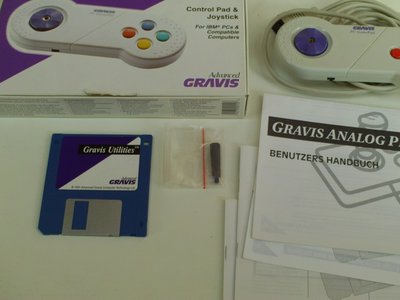 gravis_gamepad_set.JPG
