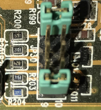 Soyo SY-5BT Motherboard CPU voltage jumpers.jpg