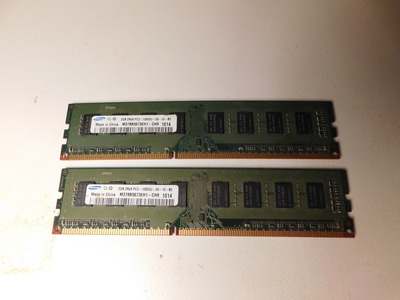 Samsung 2x2GB dual rank 10600U E-die memory kit 1014.jpg