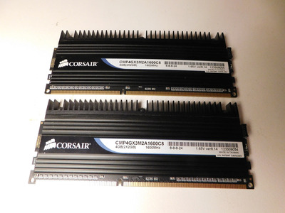 #2 Corsair Dominator CMP4GX3M2A1600C8 ver8.14 2x2GB single rank 2Gbit Nanya IC memory kit.jpg