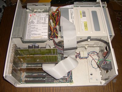 Highscreen_386DX40_inside.JPG