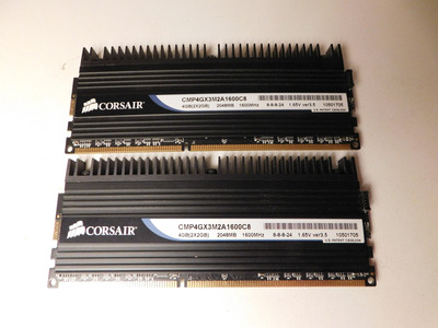 #8 Corsair Dominator CMP4GX3M2A1600C8 ver3.5 2x2GB dual rank 1Gbit Micron IC memory kit.jpg