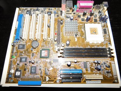 Asus A7V8X Gold-UAY VIA KT400.jpg