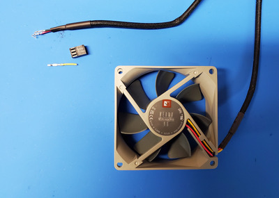 Tandy TL PSU fan swap 02.jpg