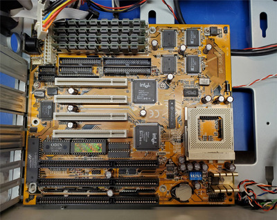 Pentium 133 GA-586ATV motherboard.jpg