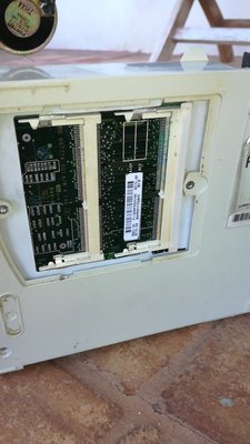 Compaq Armada 7380DT leaking battery damage 1.jpg