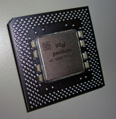Pentium MMX 200 001.JPG