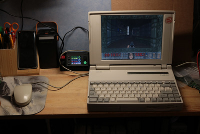 T4850CT-playingDoom.JPG