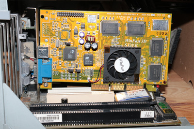 Leadtek Winfast S320-II-32MB.JPG