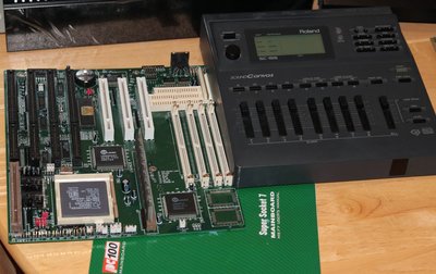 PC100-Mainboard.jpg
