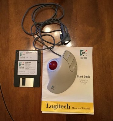 Logitech-red-ball-mouse-002.jpg