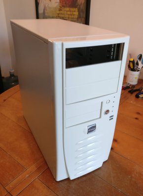 Antec SLK1650.jpg