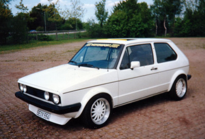 Golf 1 GTI Pirelli Weiß 01.jpg